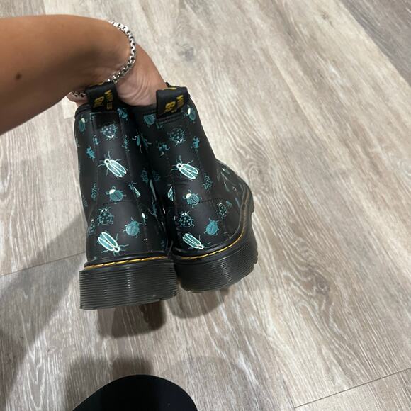 Dr. Martens Junior 1460 Glow Dark Bugs Lace Up Boots Black and Blue Size 3 - Picture 8 of 8